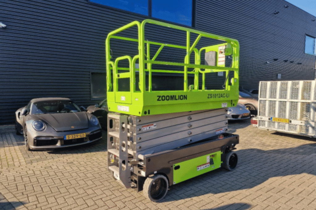 Zoomlion ZS1012AC-Li hoogwerker geleverd aan Porsche Centrum Gelderland