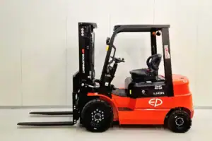 Eerste keer een heftruck kopen? 5 tips voor de startende ondernemer