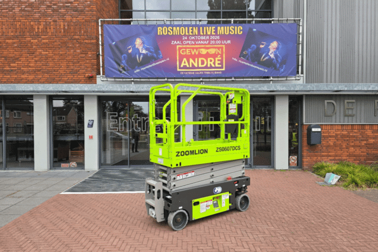 EP ELF30Pro Elektrische Heftruck voor een houthandel (2) (1)